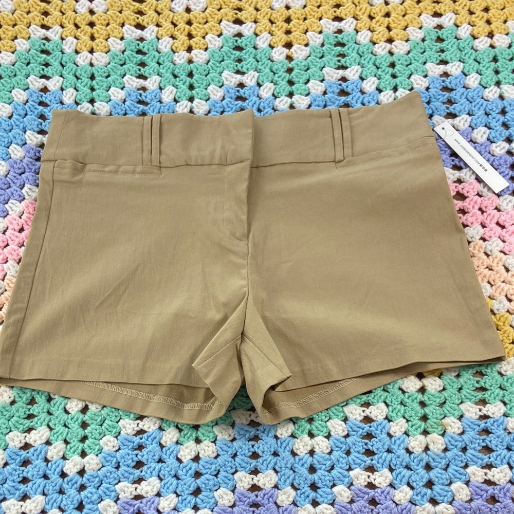3/$12 NWT Joe B Benbasset High Waist Tan Khaki Women's Shorts Size 13 Stretch